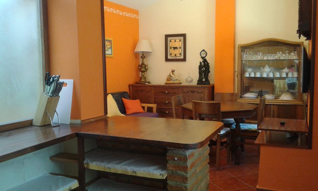 Casa Vacacional Con Wifi Y Barbacoa Hébergement de vacances *